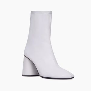 NWOB $1350 Balenciaga Glove 80mm Zipped Shiny Soft Leather Ankle Boots White 6.5